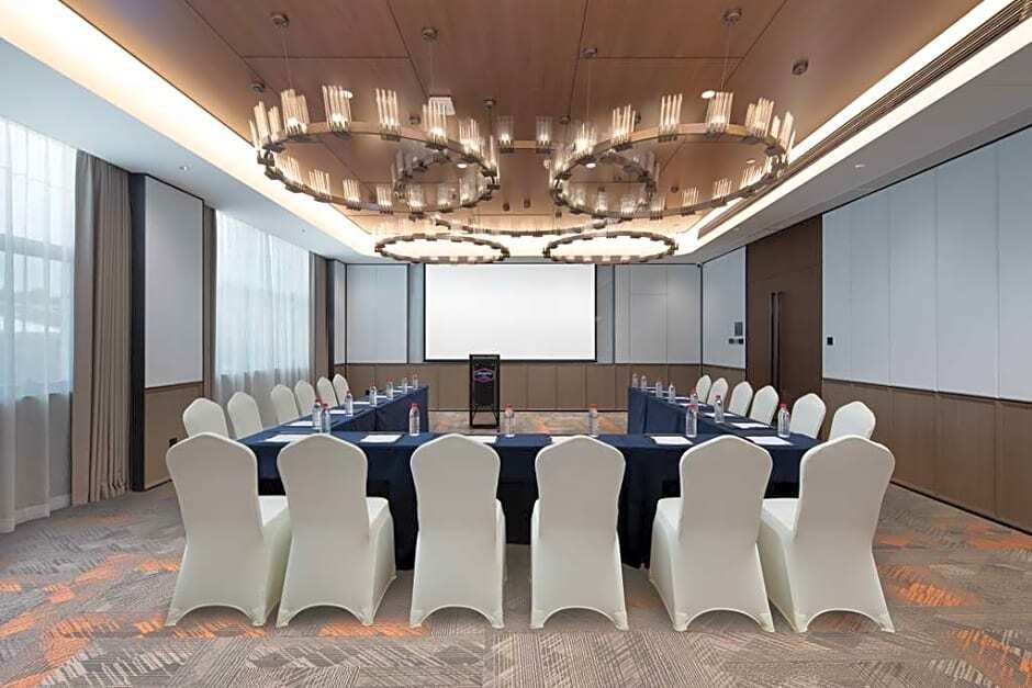 Цзинин: Hampton by Hilton Jining  Innovation Valley