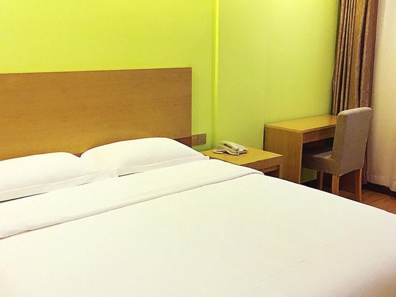 Жичжао: Отель GreenTree Inn Rizhao Donggang Area Haina Shopping Mall Shell Hotel