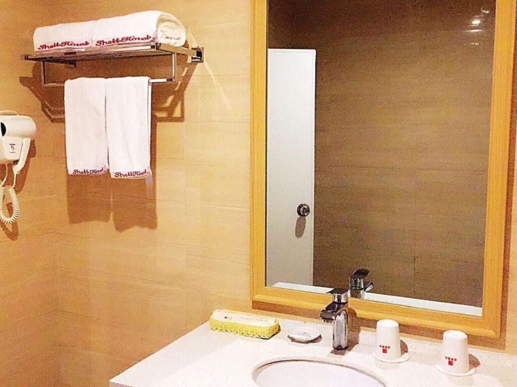 Жичжао: Отель GreenTree Inn Rizhao Donggang Area Haina Shopping Mall Shell Hotel
