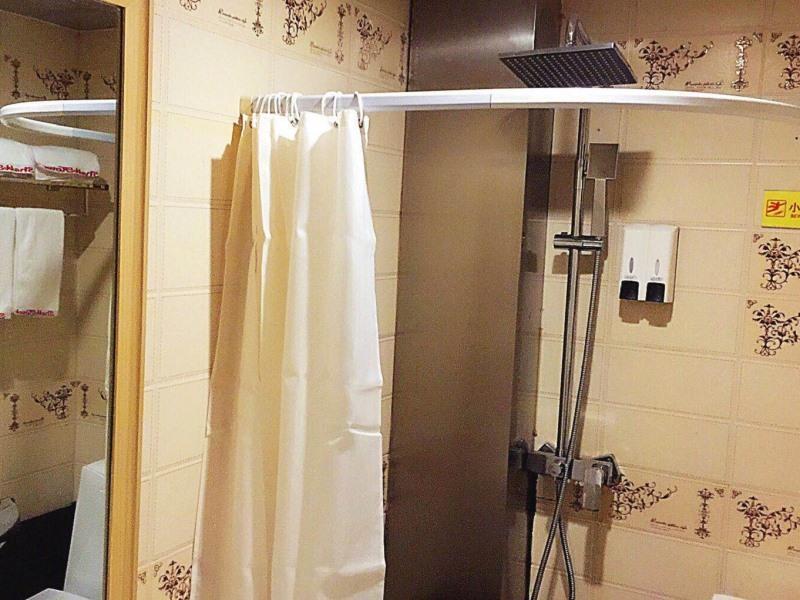 Жичжао: Отель GreenTree Inn Rizhao Donggang Area Haina Shopping Mall Shell Hotel
