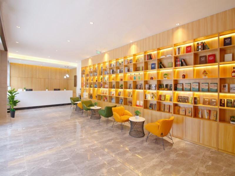 Сучжоу: GreenTree Inn Suzhou Taihu Xukou Huadun Metro Stat