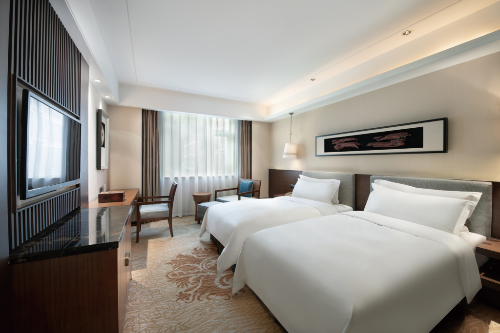 Шангри-Ла: Crowne Plaza Yading, an IHG Hotel