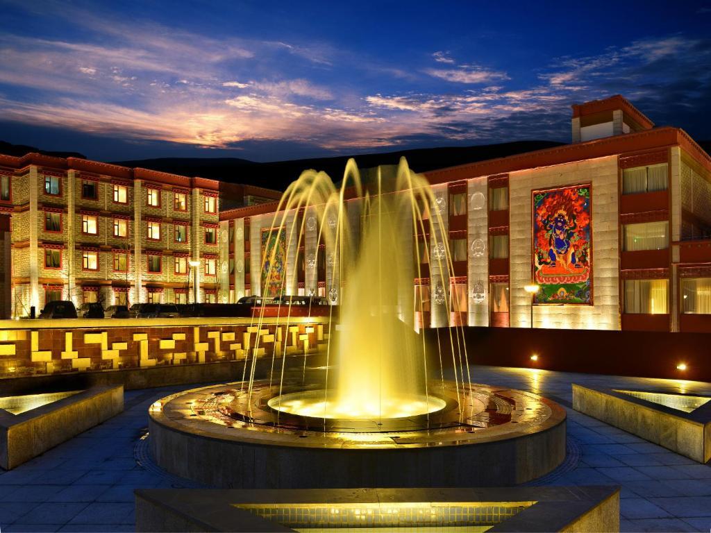 Шангри-Ла: Crowne Plaza Yading, an IHG Hotel