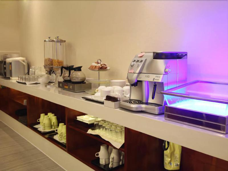 Ухань: Jinjiang Metropolo Hotel Wuhan Jingkai Wanda Sport