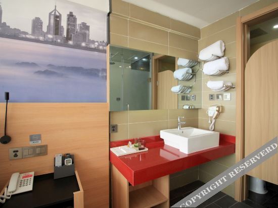 Яньтай: Thank U Hotel (Muping Yong'an)