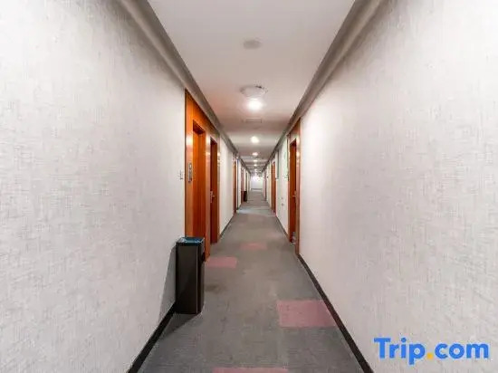 Чжэньцзян: Thank U Hotel (Danyang railway station store)