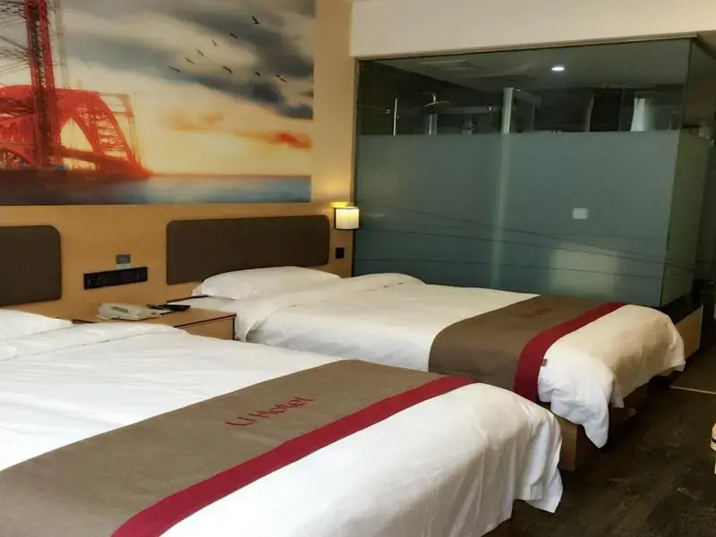 Лучжоу: Thank Inn Hotel Sichuan Luzhou Longmatan District Kaixuan City