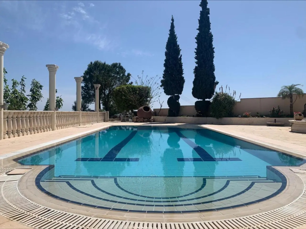 Breath-Taking Studio on Hill Top with Pool (Adults Only) — фото 6