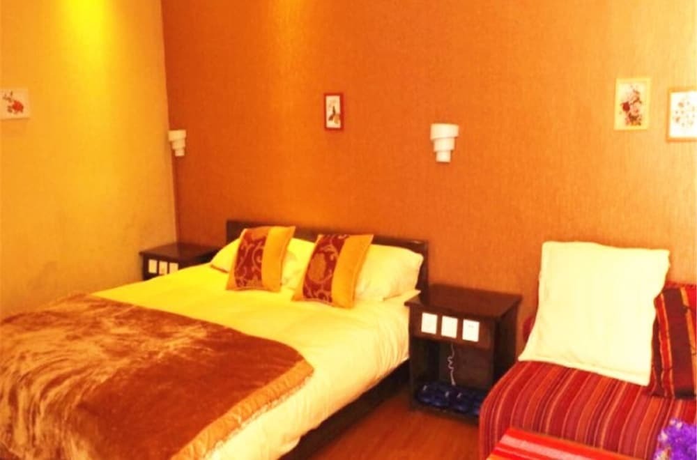 Шангри-Ла: Youjia Hotel