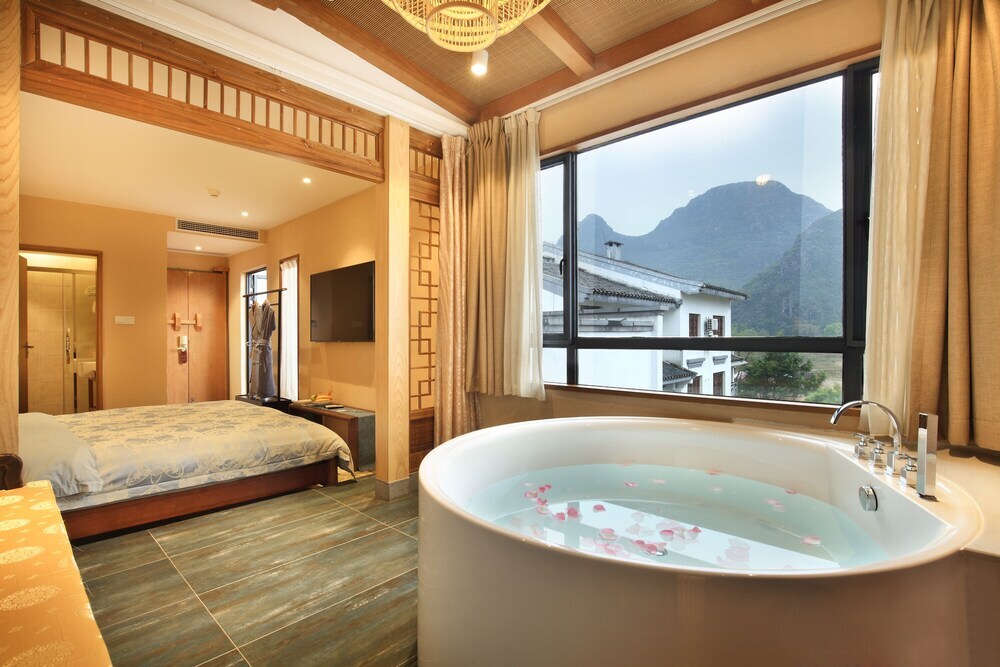 Гуйлинь: The Beyond Villa Guilin