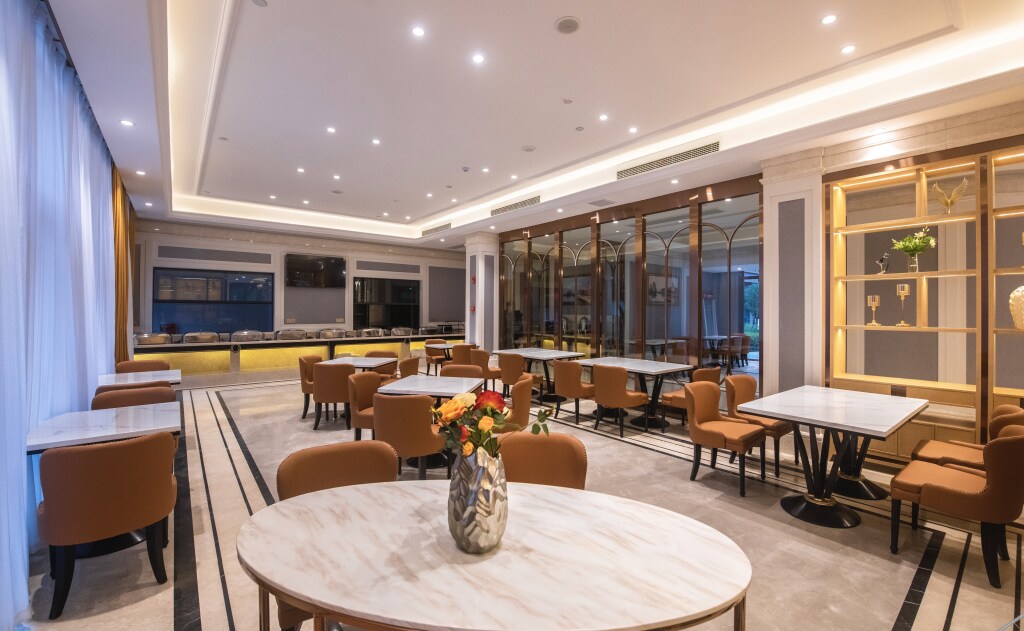 Чунцин: Vienna Hotel (Kaizhou Hanfeng Lake)