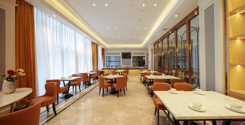 Чунцин: Vienna Hotel (Kaizhou Hanfeng Lake)
