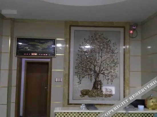 Йиян: Wanhong Hostel