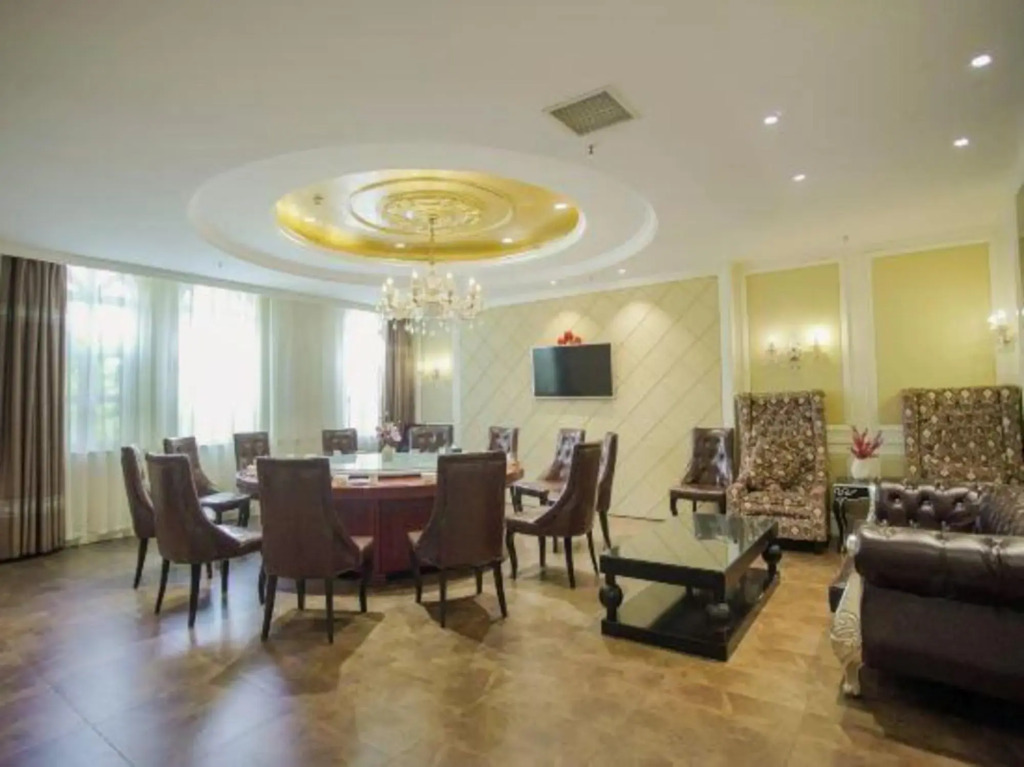 Чжэнчжоу: Binhe  Hotspring  Holiday  Hotel
