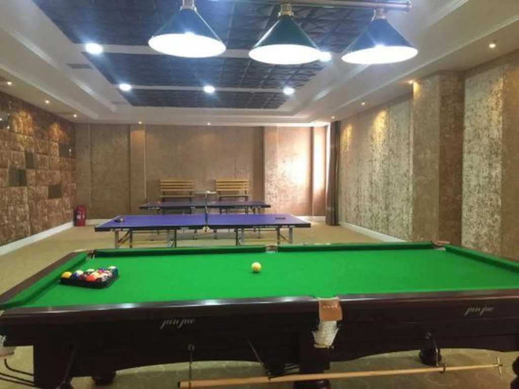 Чжэнчжоу: Binhe  Hotspring  Holiday  Hotel