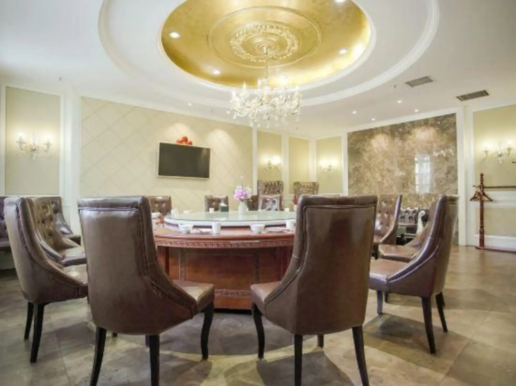 Чжэнчжоу: Binhe  Hotspring  Holiday  Hotel