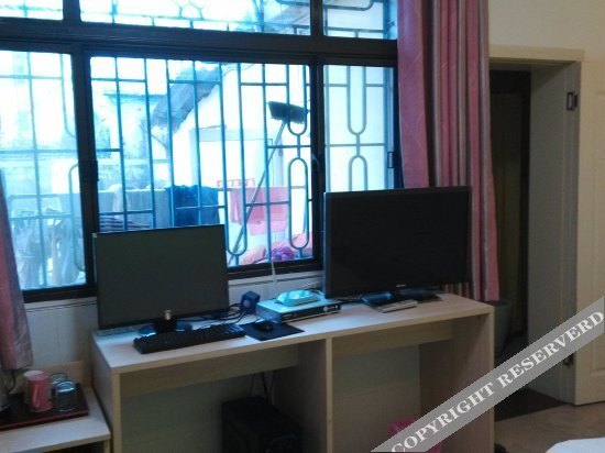 Уху: Lele Hostel