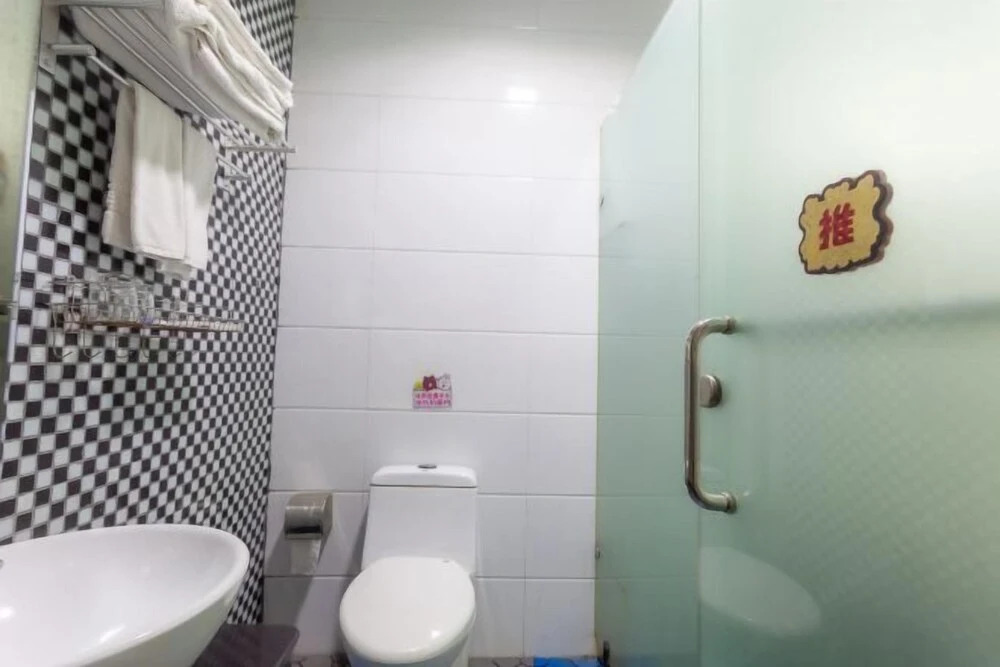Шэньчжэнь: Yali Siji Business Hostel
