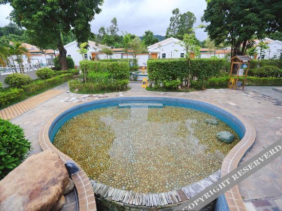Хойчжоу: Shunyi Oriental baipenhu Hot Spring Hotel (Huizhou Huidong Baipenzhu store)
