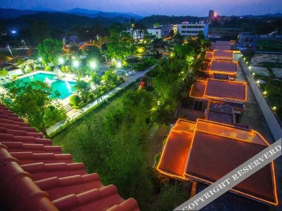 Хойчжоу: Shunyi Oriental baipenhu Hot Spring Hotel (Huizhou Huidong Baipenzhu store)