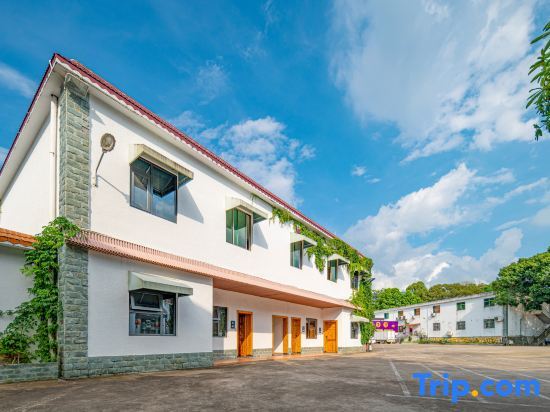 Хойчжоу: Shunyi Oriental baipenhu Hot Spring Hotel (Huizhou Huidong Baipenzhu store)