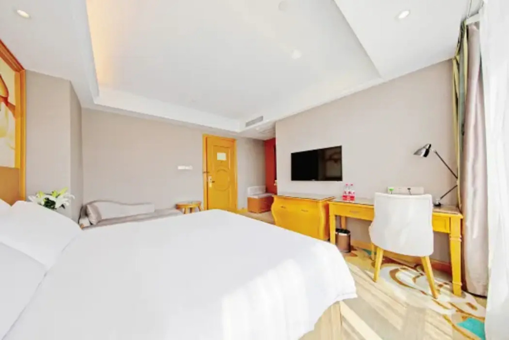 Чжуншань: Vienna Hotel (Zhongshan Ancient Town Haizhou)