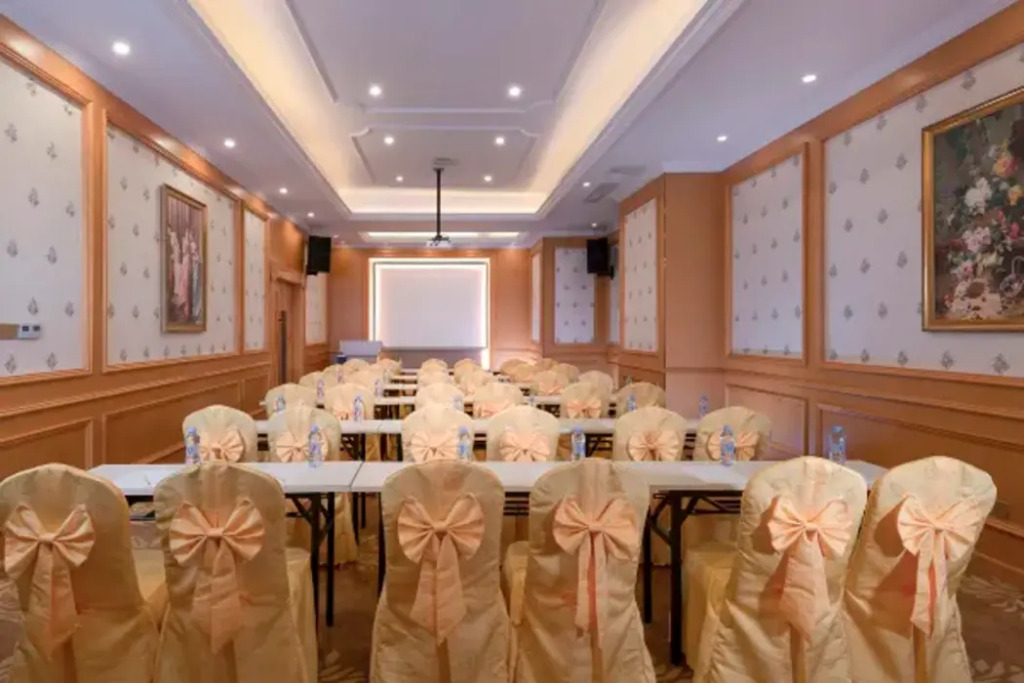 Чжуншань: Vienna Hotel (Zhongshan Ancient Town Haizhou)