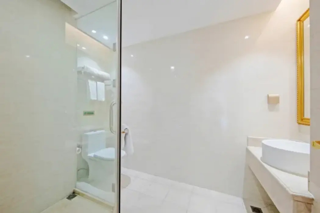Чжуншань: Vienna Hotel (Zhongshan Ancient Town Haizhou)
