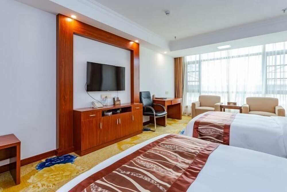 Санду: Yaopeng Hotel
