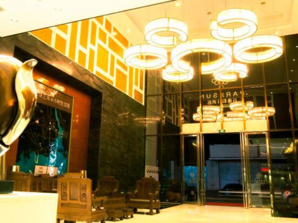 Чжуншань: 中山百盛假日酒店