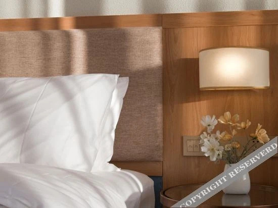Сичан: Vienna 3 Best Hotel (Xichang Qionghai Wetland Park Hangtian Avenue)