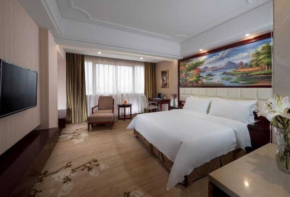 Vienna International Hotel (Shantou Jinhong Highway) — фото 4