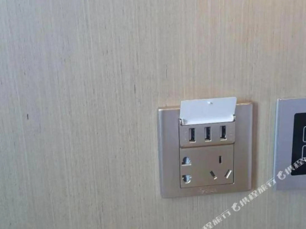 Лянфан: Qianhao Business Hotel