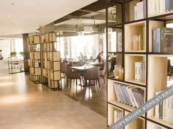 Ибинь: Hyatt Sands Hotel (Yibin Xuzhou Government Affairs Center)