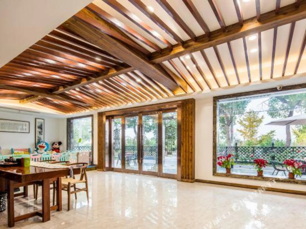 Уси: Yunju Courtyard Inn