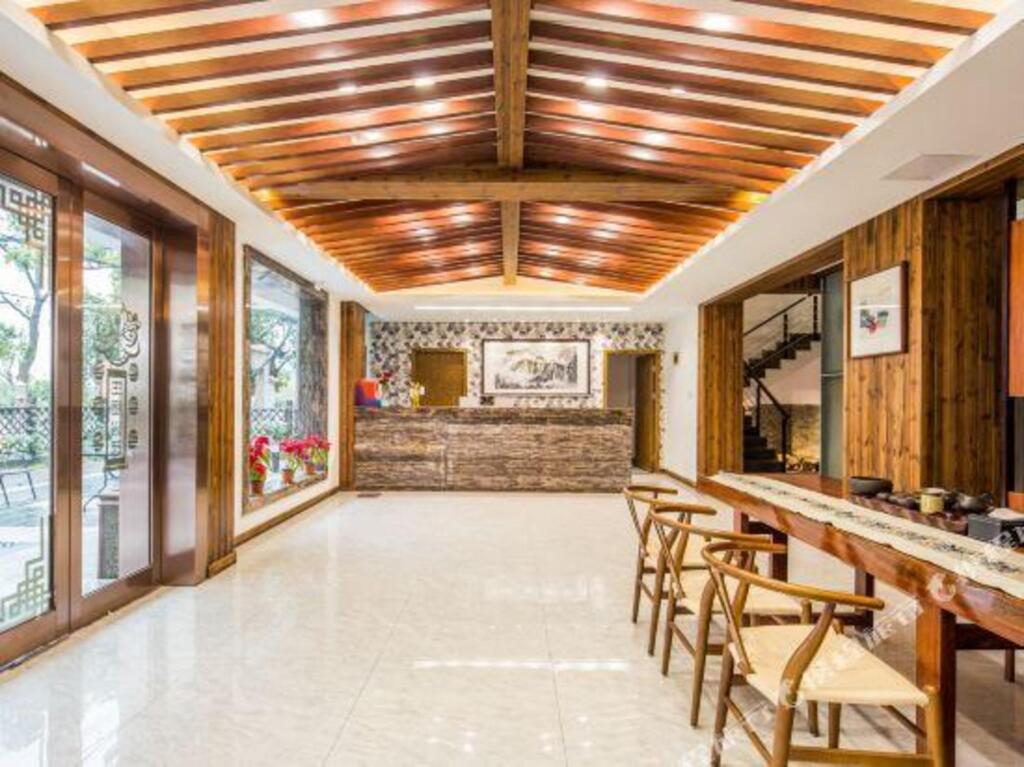 Уси: Yunju Courtyard Inn