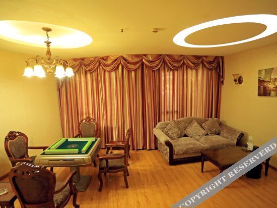 Бачжун: Hongda Hotel (Pingchang Golden Buddha Garden)