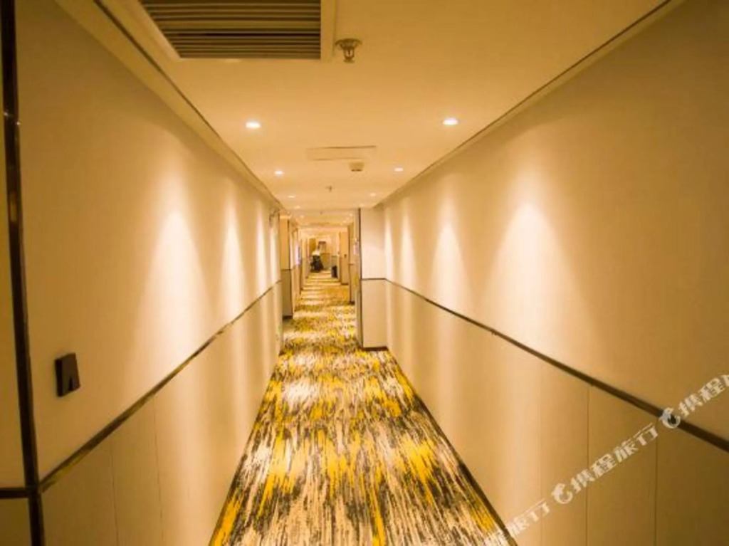 Синъи: Zhongke Hotel