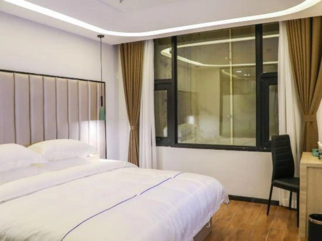 Синъи: Zhongke Hotel
