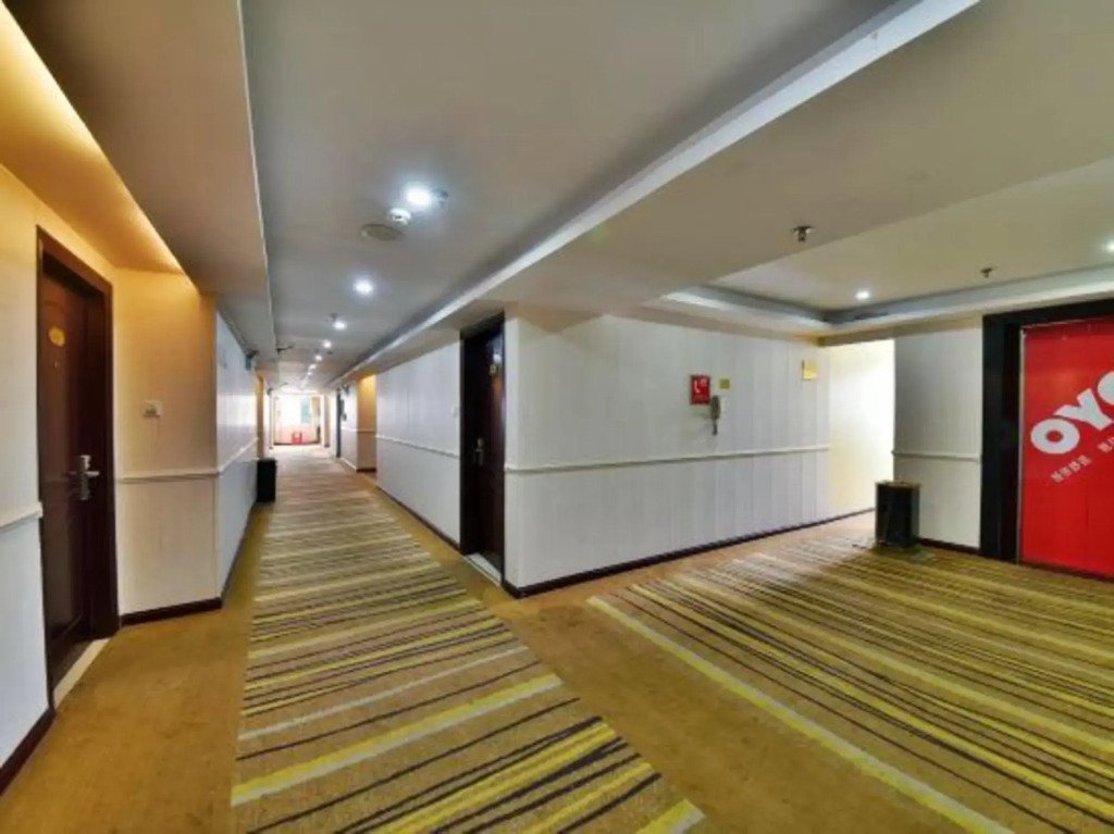 Wanlong Business Hotel — фото 4