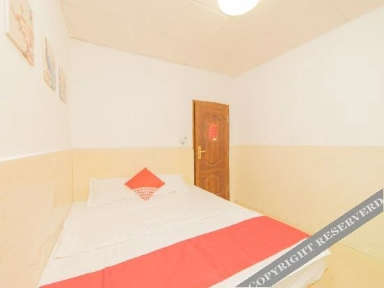 Яньчэн: Week 8 Express Hotel (Yancheng High Speed Railway Station)