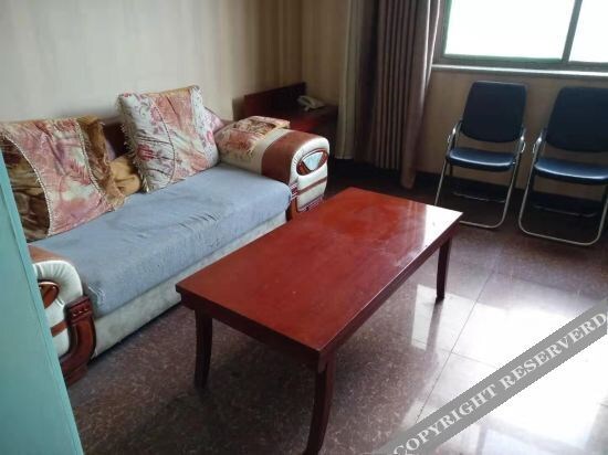 Сяньян: Ronghui Business Hotel