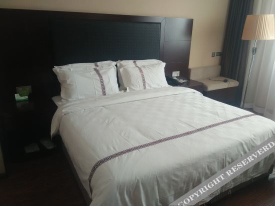 Сяньян: Golden Holiday Inn Qianxian