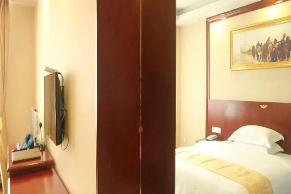 Джиангме: Park Hyatt Business Hotel (Jiangmen East High-speed Railway Station)