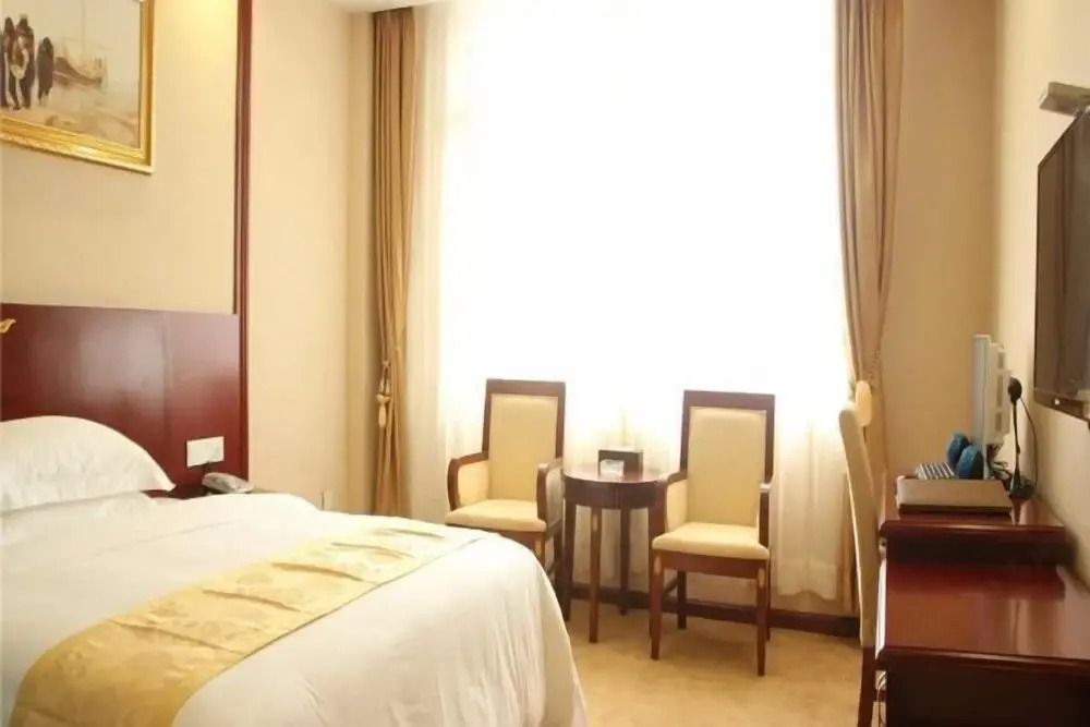 Джиангме: Park Hyatt Business Hotel (Jiangmen East High-speed Railway Station)