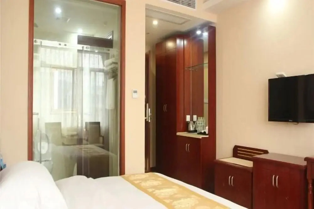 Джиангме: Park Hyatt Business Hotel (Jiangmen East High-speed Railway Station)