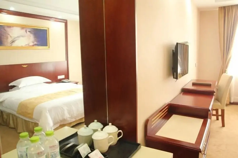 Джиангме: Park Hyatt Business Hotel (Jiangmen East High-speed Railway Station)
