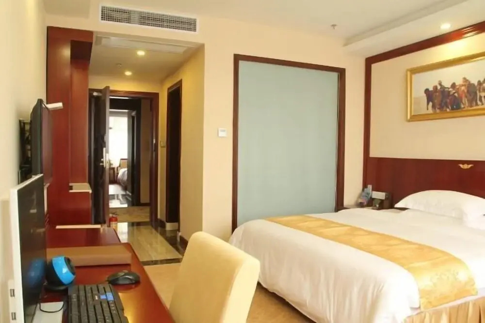 Джиангме: Park Hyatt Business Hotel (Jiangmen East High-speed Railway Station)