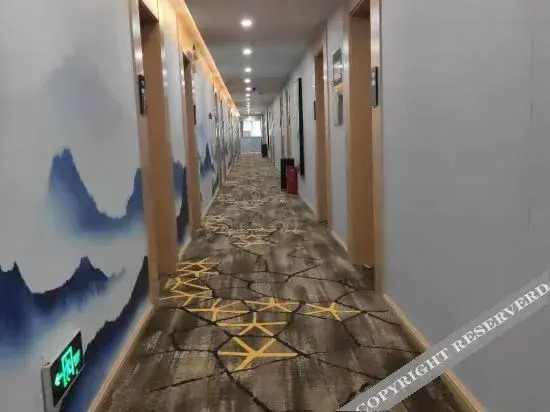 Баоцзи: Jun Hotels (Qishan Caijiapo Railway Station)