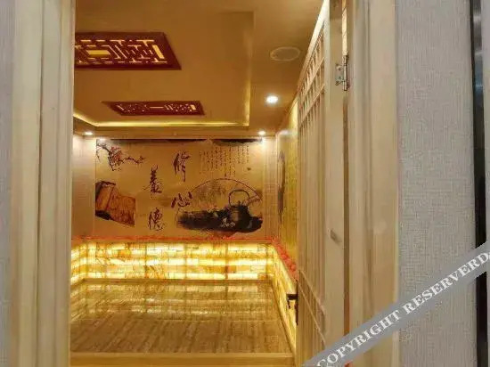 Баоцзи: Jun Hotels (Qishan Caijiapo Railway Station)